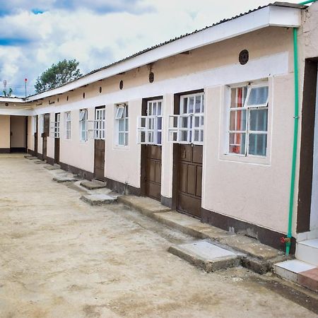 Luna Light Guest House Naivasha Esterno foto