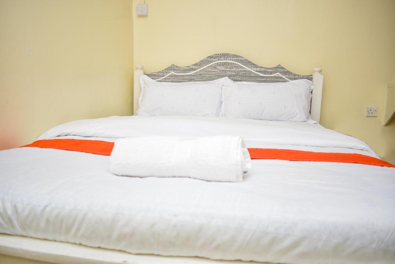 Luna Light Guest House Naivasha Esterno foto